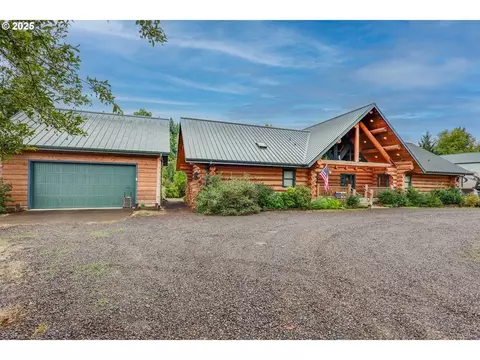 39582 Little Fall Creek Rd, Fall Creek, OR 97438