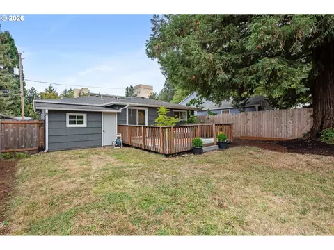 Exterior - 2936 Olive St, Eugene, OR 97405 photo 12 of 13