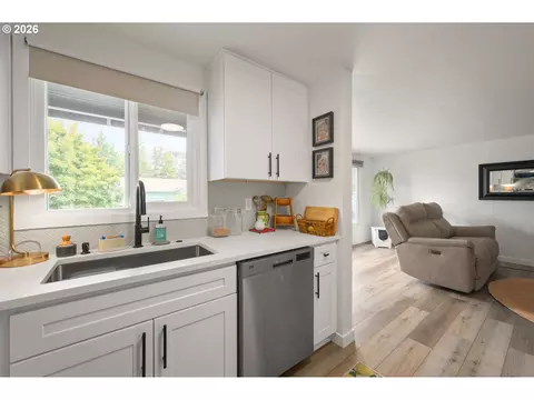 Kitchen - 2936 Olive St, Eugene, OR 97405 photo 6 of 6