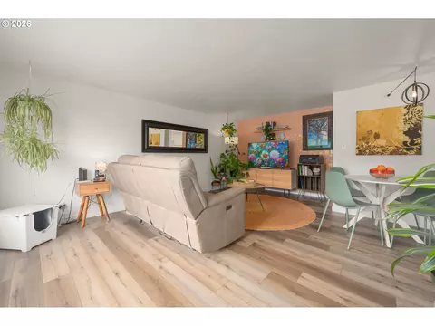 Living - 2936 Olive St, Eugene, OR 97405 photo 1 of 4