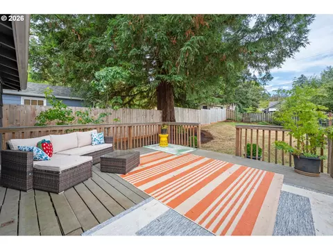Exterior - 2936 Olive St, Eugene, OR 97405 photo 5 of 13