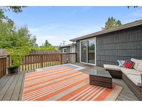 Exterior - 2936 Olive St, Eugene, OR 97405 photo 6 of 13