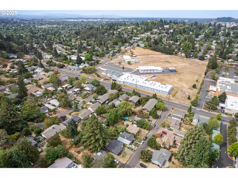 View/Area - 2936 Olive St, Eugene, OR 97405 photo 2 of 6
