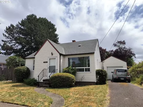 1326 NE Galloway St, Mcminnville, OR 97128