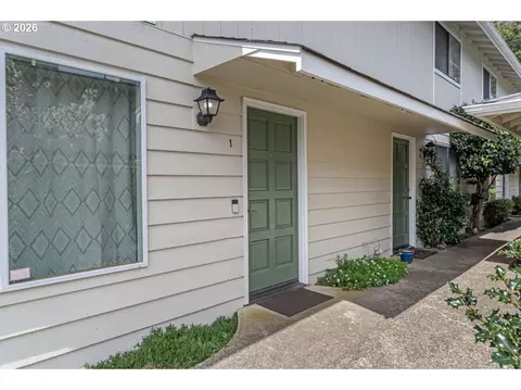 1340 9th St #1, Florence, OR 97439