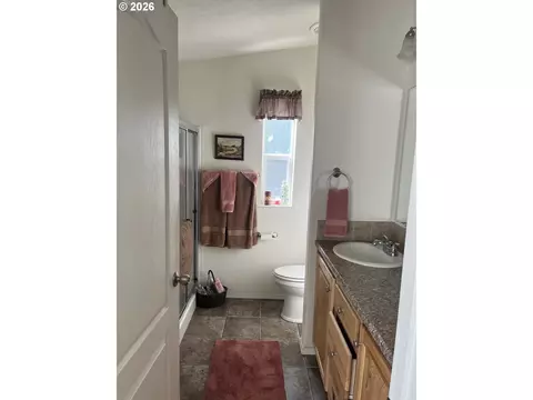 Bath - 650 E Ash St, Union, OR 97883 photo 1 of 4