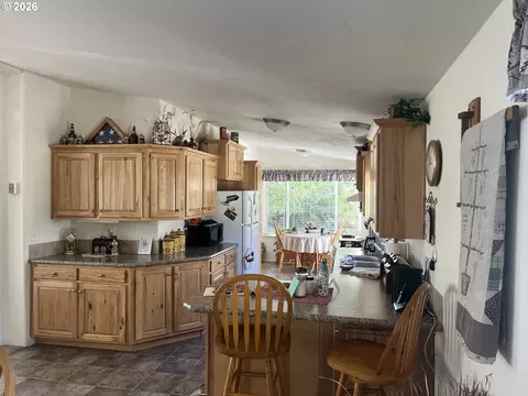 Kitchen - 650 E Ash St, Union, OR 97883 photo 2 of 2