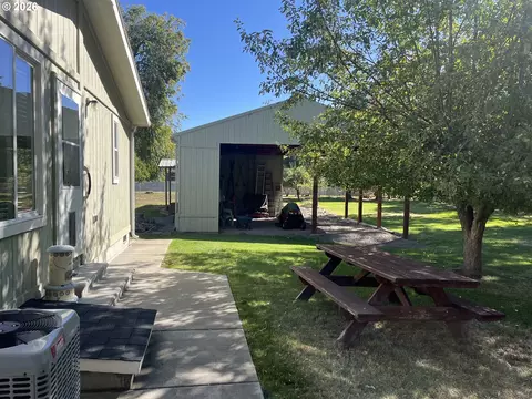 Exterior - 650 E Ash St, Union, OR 97883 photo 8 of 10