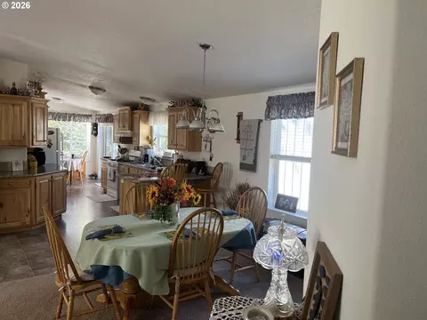 Dining - 650 E Ash St, Union, OR 97883 photo 1 of 2