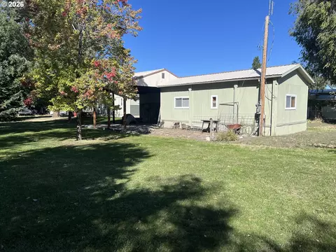 Exterior - 650 E Ash St, Union, OR 97883 photo 4 of 10