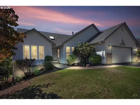 11896 SE Sovereign Ct, Happy Valley, OR 97086