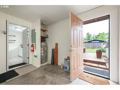 820 E 35th Ave, Eugene, OR 97405 photo 28