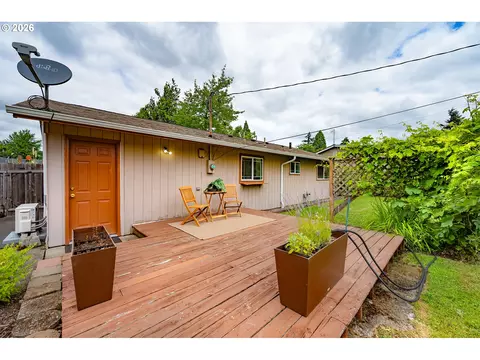 820 E 35th Ave, Eugene, OR 97405 photo 31