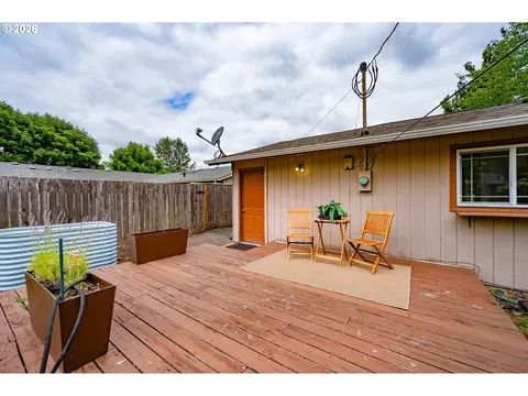 820 E 35th Ave, Eugene, OR 97405 photo 33