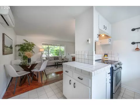 820 E 35th Ave, Eugene, OR 97405 photo 13