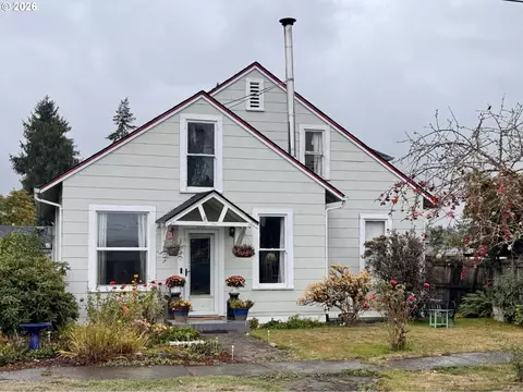 215 S Laurel St, Yamhill, OR 97148
