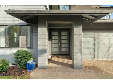 5891 SW 67th Pl, Portland, OR 97225