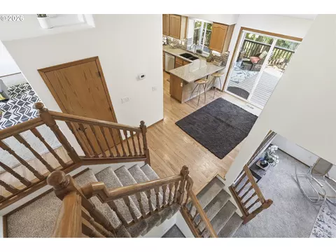 Entry Way - 2704 SW Giese Loop, Gresham, OR 97080 photo 3 of 3
