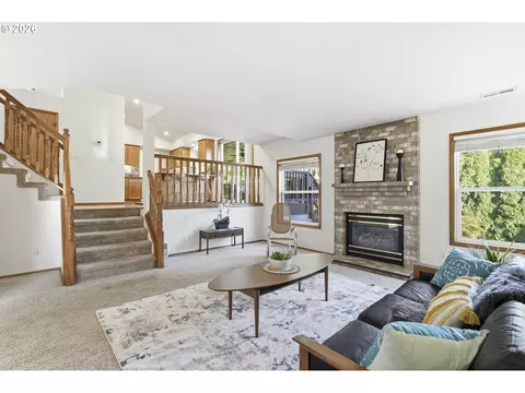 Living - 2704 SW Giese Loop, Gresham, OR 97080 photo 9 of 9