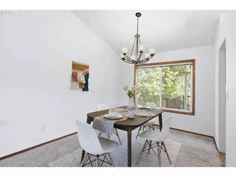 Dining - 2704 SW Giese Loop, Gresham, OR 97080 photo 1 of 2