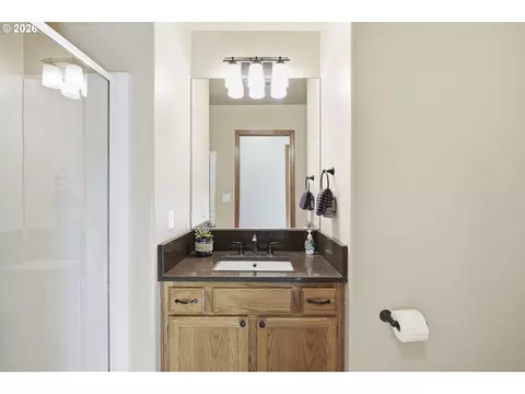 Bath - 2704 SW Giese Loop, Gresham, OR 97080 photo 1 of 4