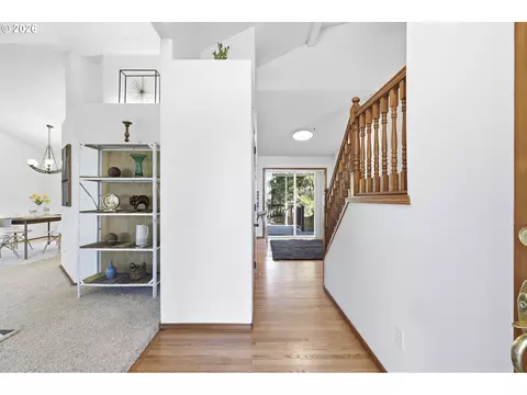 Entry Way - 2704 SW Giese Loop, Gresham, OR 97080 photo 1 of 3