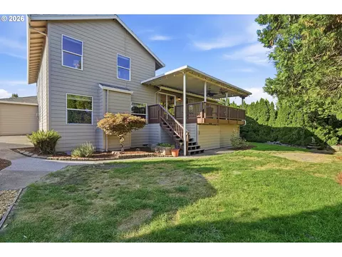 Exterior - 2704 SW Giese Loop, Gresham, OR 97080 photo 8 of 11