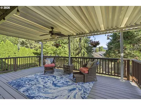 Exterior - 2704 SW Giese Loop, Gresham, OR 97080 photo 5 of 11