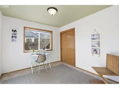 Bedroom - 2704 SW Giese Loop, Gresham, OR 97080 photo 1 of 8