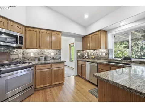 Kitchen - 2704 SW Giese Loop, Gresham, OR 97080 photo 2 of 3