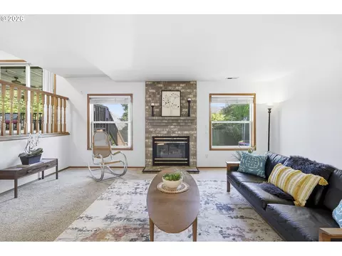 Living - 2704 SW Giese Loop, Gresham, OR 97080 photo 8 of 9