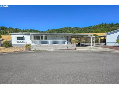 520 Shadow Rnch, Roseburg, OR 97470