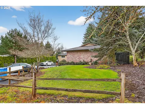 Exterior - 18010 SE Langensand Rd, Sandy, OR 97055 photo 3 of 12