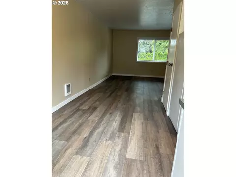 Living - 18010 SE Langensand Rd, Sandy, OR 97055 photo 3 of 3