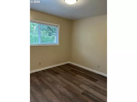 Bedroom - 18010 SE Langensand Rd, Sandy, OR 97055 photo 3 of 8