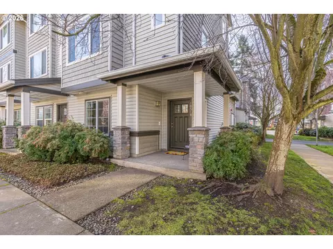 10518 NE Cedar Falls Loop, Hillsboro, OR 97006