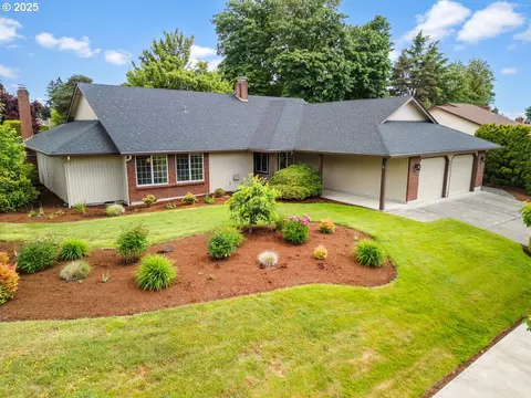 2011 SE Norelius Dr, Vancouver, WA 98683