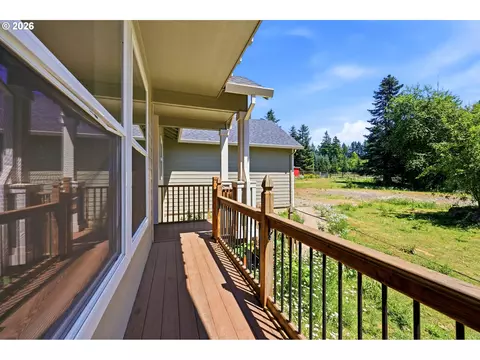 Exterior - 11855 SE Jed Ct, Sandy, OR 97055 photo 6 of 12