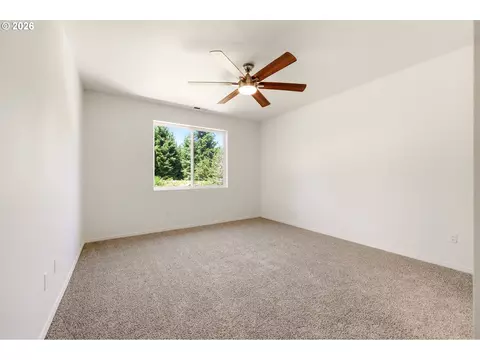 Bedroom - 11855 SE Jed Ct, Sandy, OR 97055 photo 1 of 6
