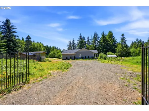 Exterior - 11855 SE Jed Ct, Sandy, OR 97055 photo 10 of 12