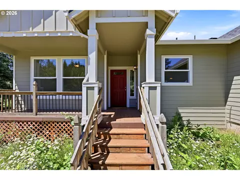 Exterior - 11855 SE Jed Ct, Sandy, OR 97055 photo 5 of 12