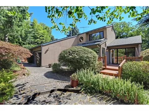 9140 SW 5th Ave, Portland, OR 97219