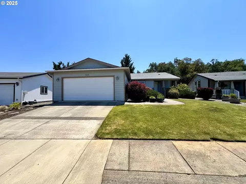 325 Littlebrook Ln, Roseburg, OR 97471