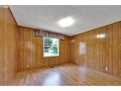 Bedroom - 1425 Taney St, Eugene, OR 97402 photo 2 of 3