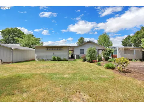 Exterior - 1425 Taney St, Eugene, OR 97402 photo 5 of 10