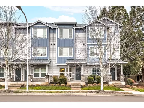 7934 NE Heiser St, Hillsboro, OR 97006
