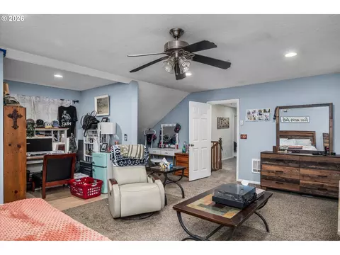 Other - 91051 Leashore Dr, Vida, OR 97488 photo 5 of 10