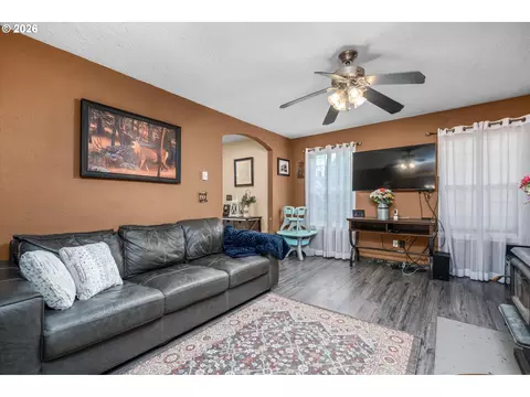 Other - 91051 Leashore Dr, Vida, OR 97488 photo 4 of 10