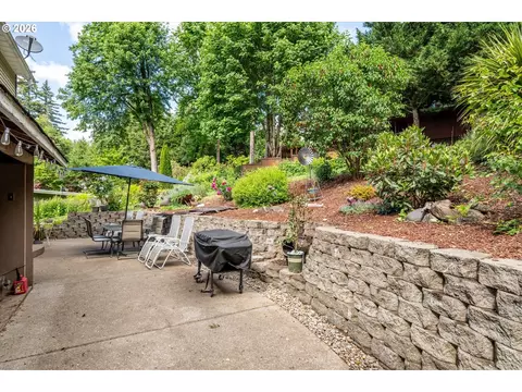 Exterior - 91051 Leashore Dr, Vida, OR 97488 photo 3 of 6