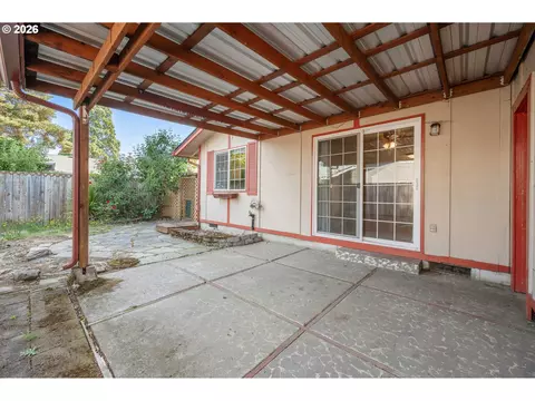 Exterior - 2215 Princeton Dr, Eugene, OR 97405 photo 9 of 13